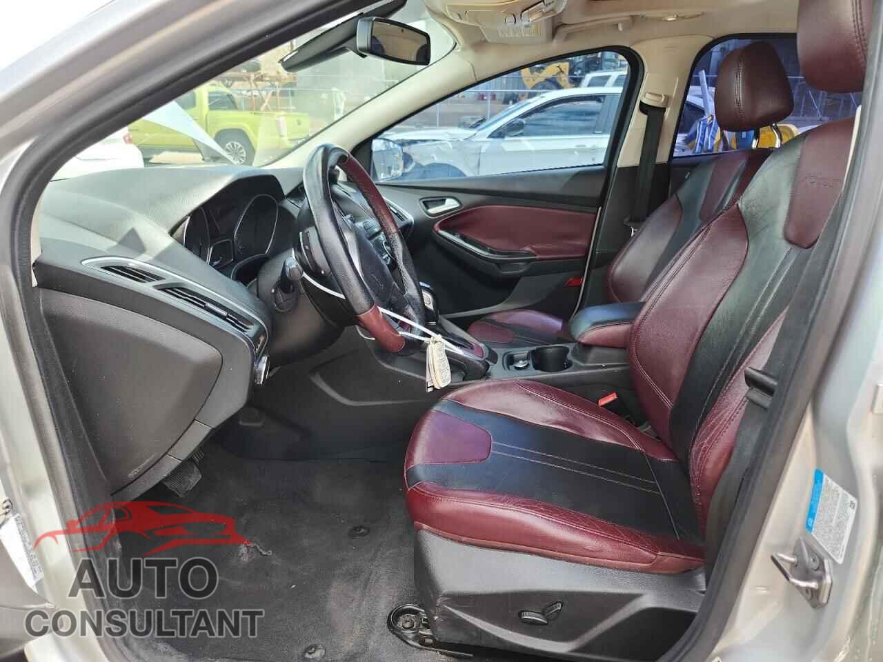 FORD FOCUS 2012 - 1FAHP3N29CL215847