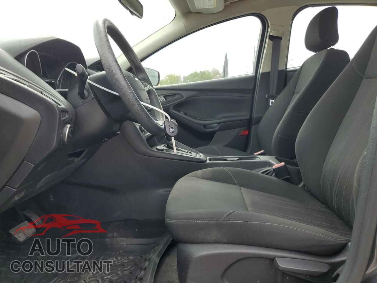 FORD FOCUS 2017 - 1FADP3E2XHL298856