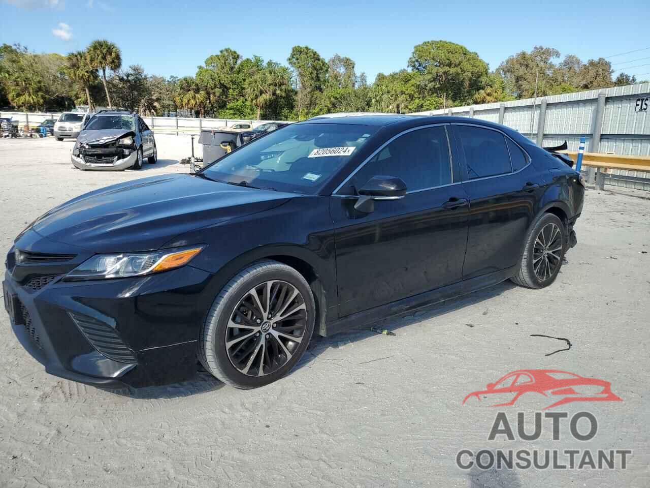 TOYOTA CAMRY 2018 - 4T1B11HK5JU558921