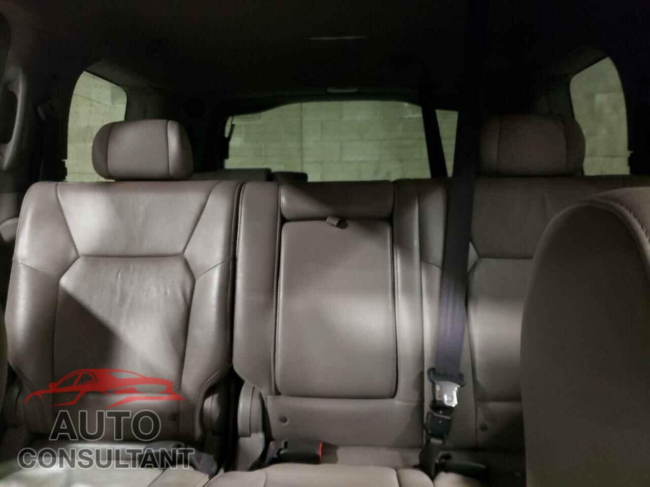 HONDA PILOT 2011 - 5FNYF4H79BB004675