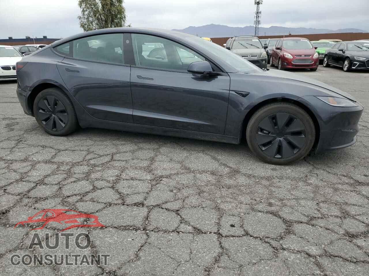 TESLA MODEL 3 2024 - 5YJ3E1EA3RF867137