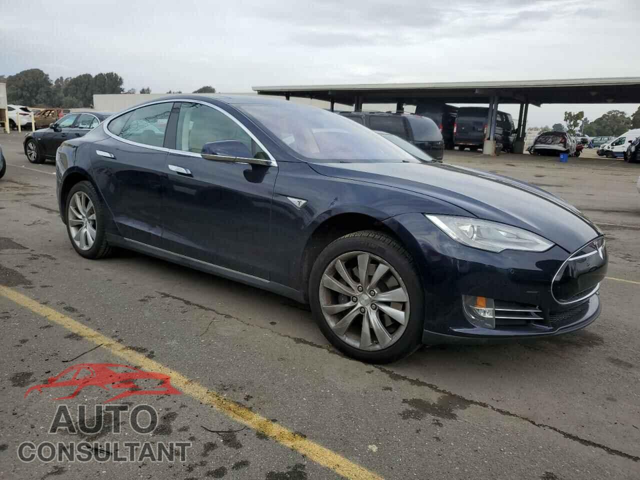 TESLA MODEL S 2013 - 5YJSA1CP8DFP21128
