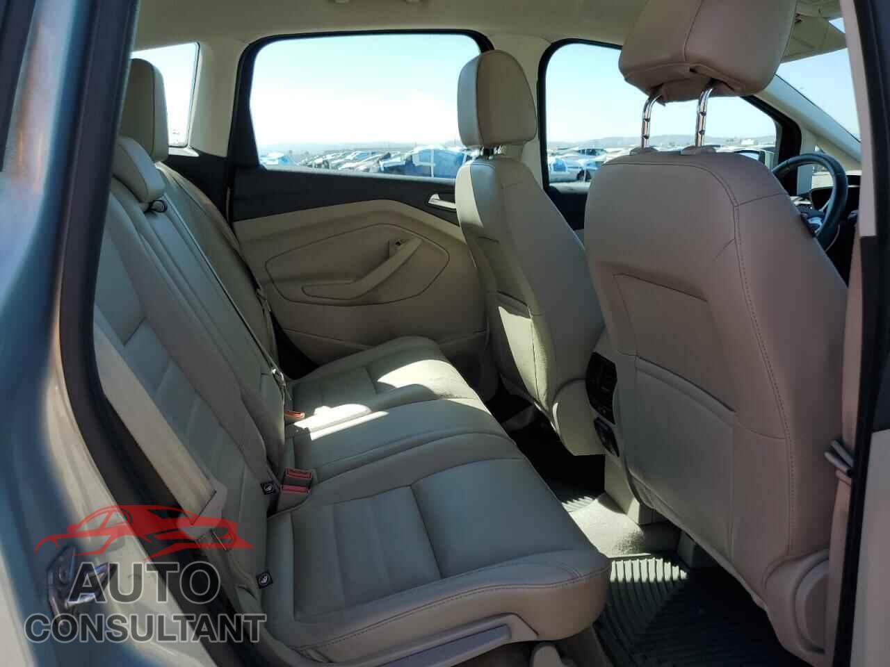 FORD CMAX 2014 - 1FADP5BU3EL508128