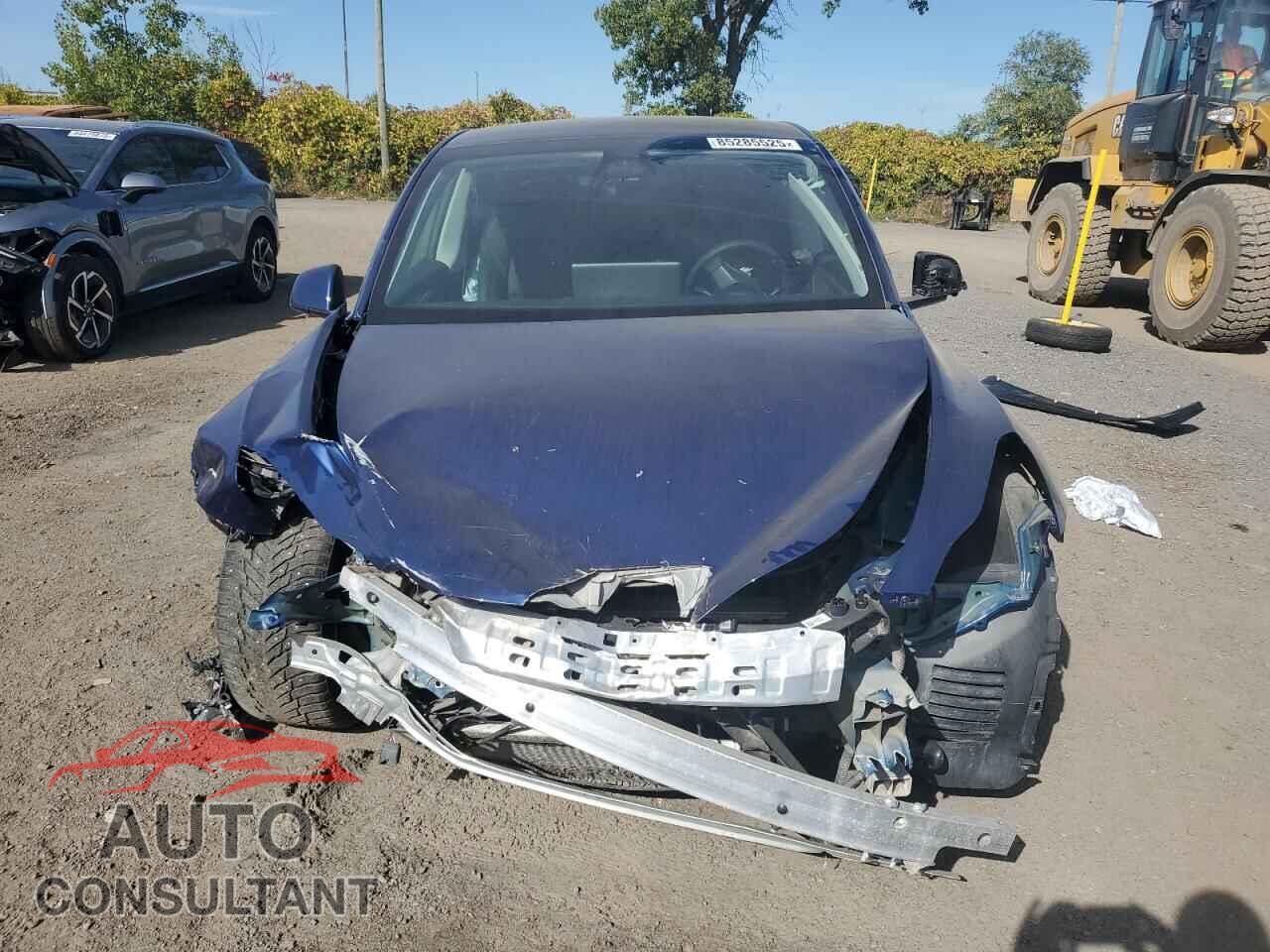 TESLA MODEL Y 2023 - LRWYGDFD8PC227085