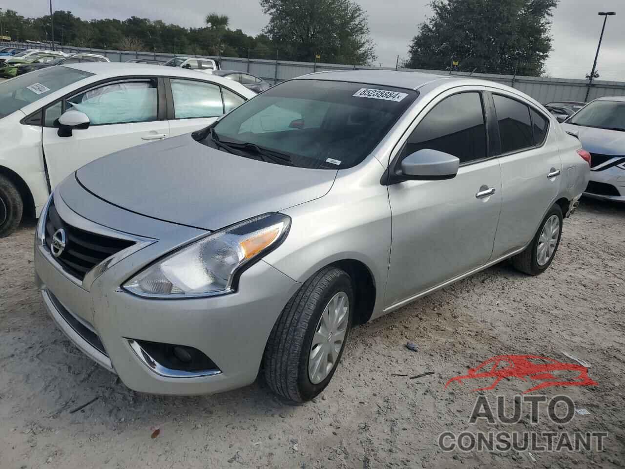 NISSAN VERSA 2018 - 3N1CN7AP6JL881796