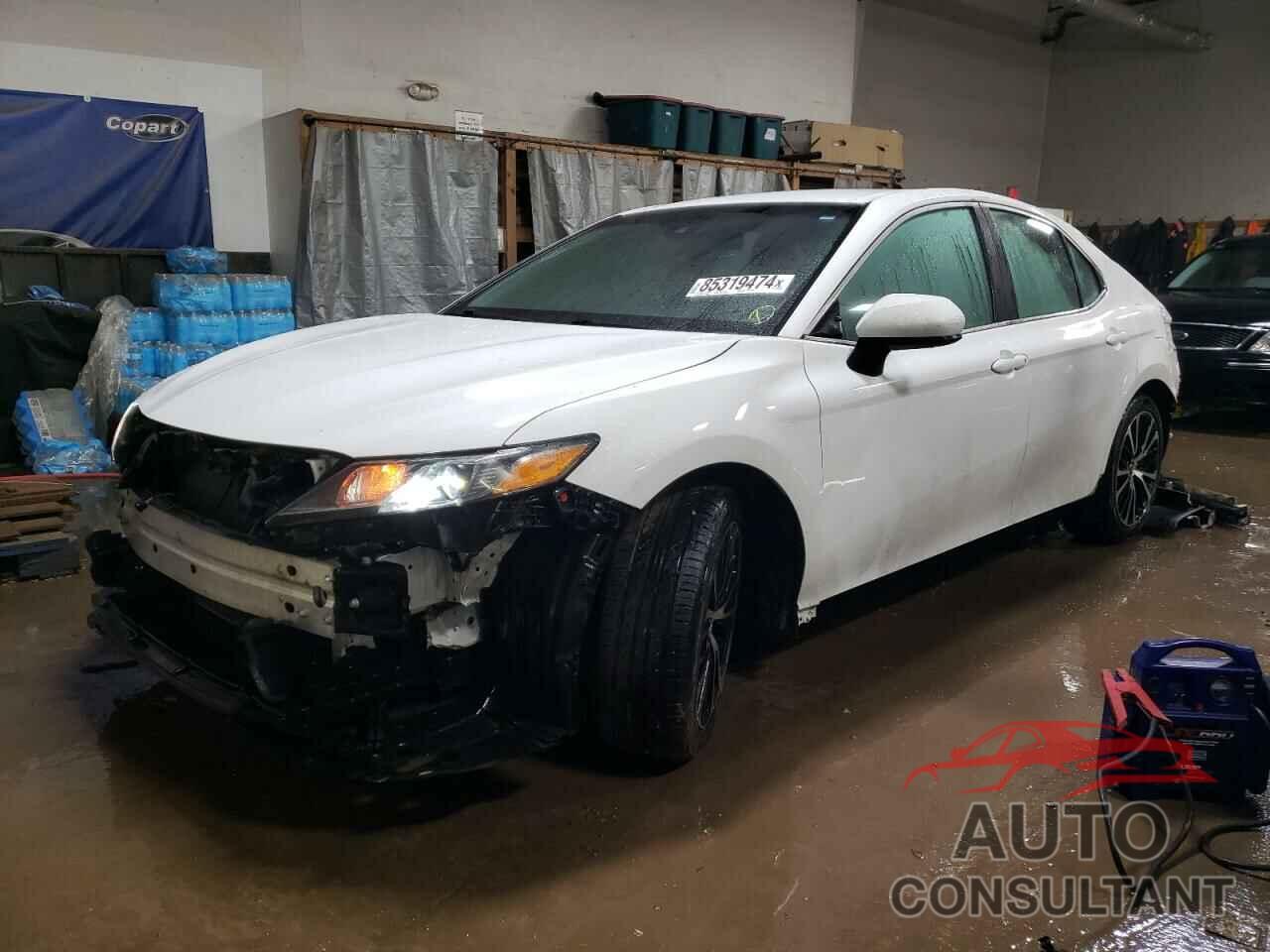 TOYOTA CAMRY 2018 - 4T1B11HK7JU031088