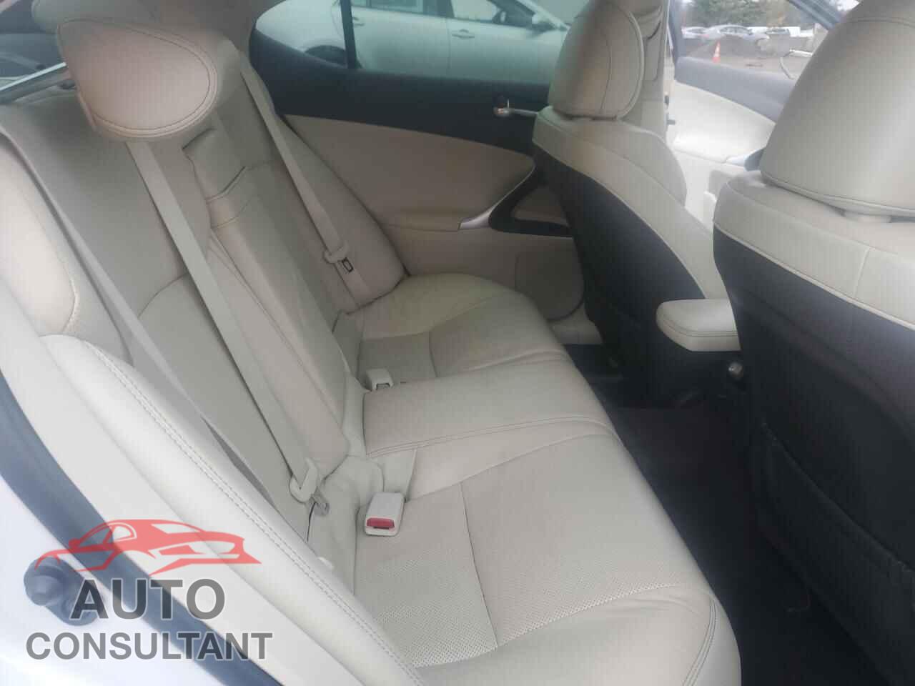 LEXUS IS 2013 - JTHCF5C2XD5062454