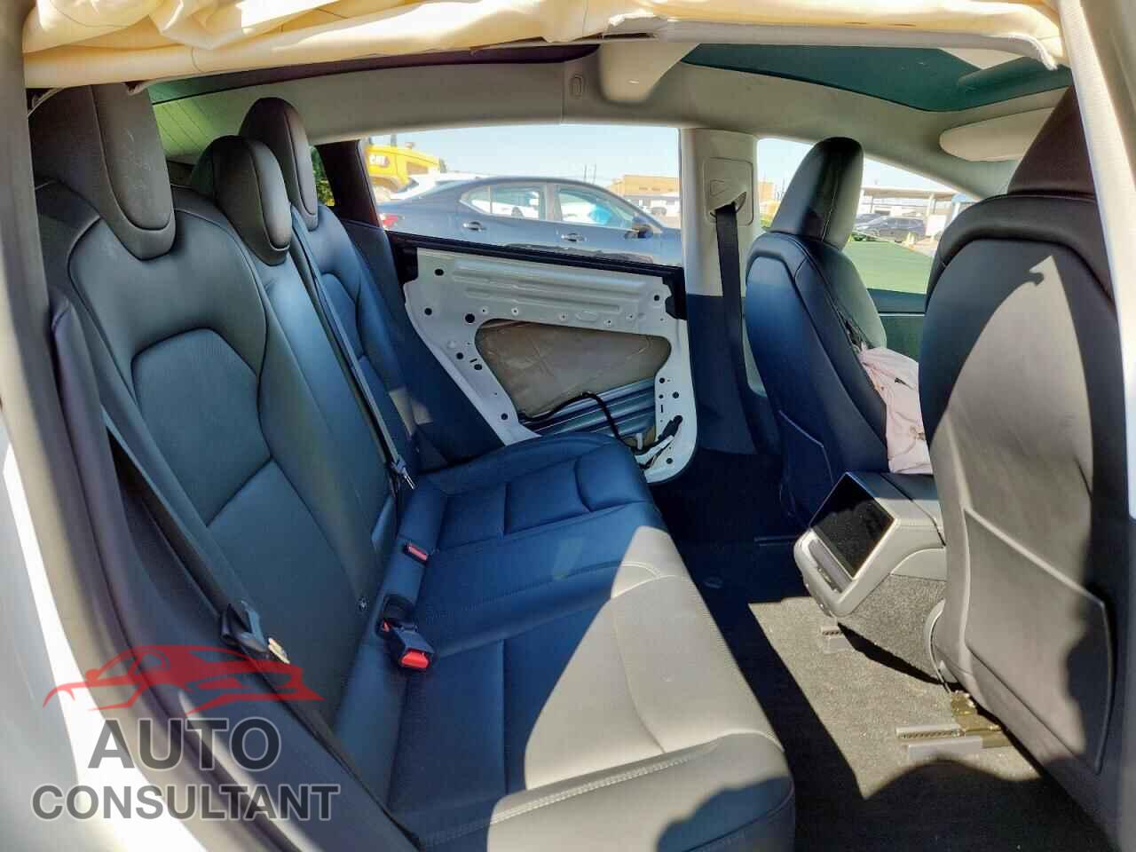 TESLA MODEL 3 2024 - 5YJ3E1EA2RF853911