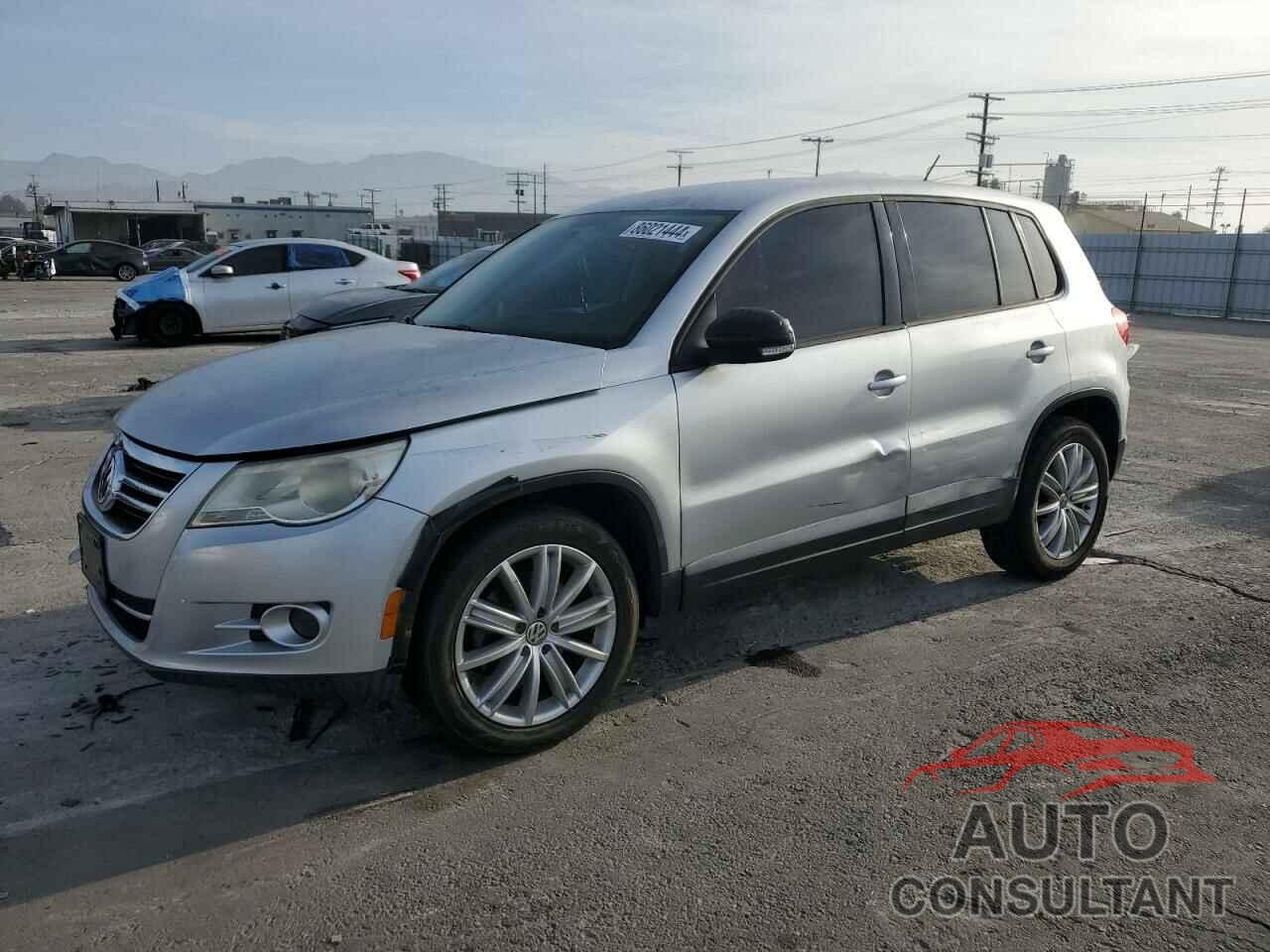 VOLKSWAGEN TIGUAN 2009 - WVGAV75N89W504515