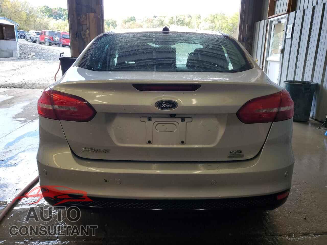 FORD FOCUS 2015 - 1FADP3FE3FL323344