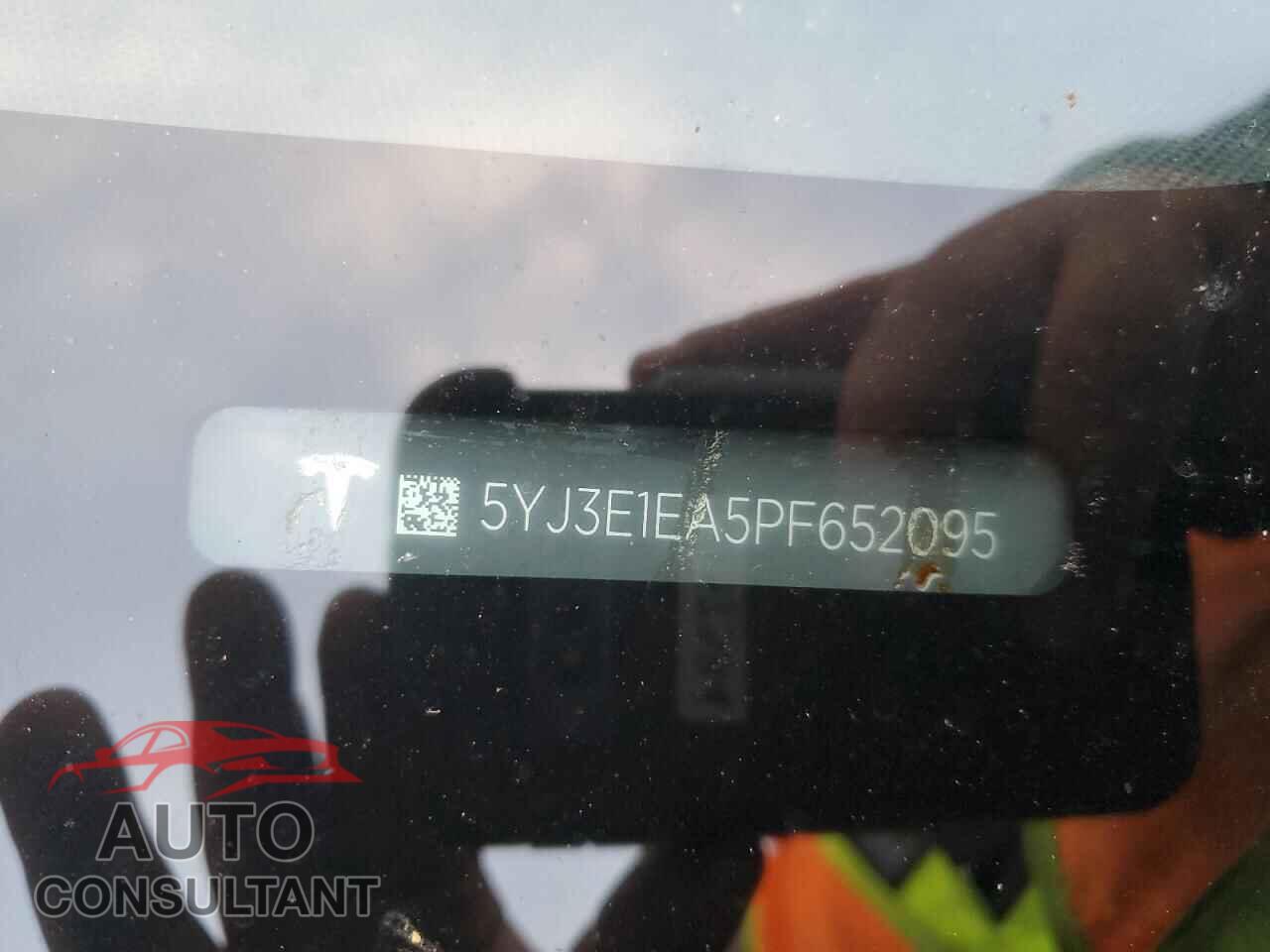 TESLA MODEL 3 2023 - 5YJ3E1EA5PF652095