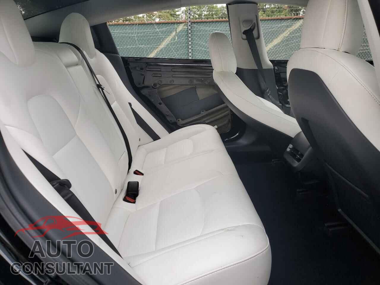 TESLA MODEL 3 2022 - 5YJ3E1EB3NF101363