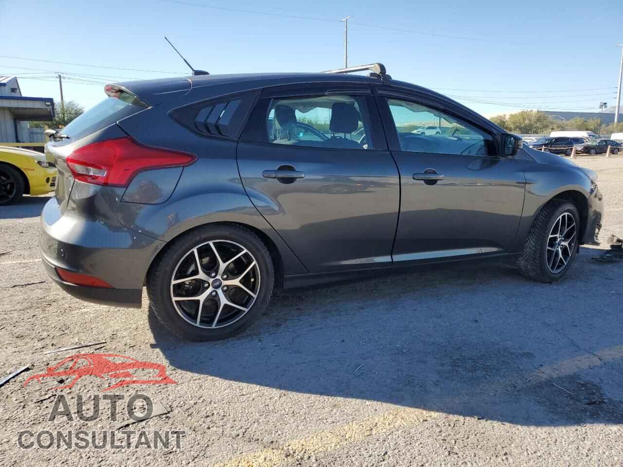 FORD FOCUS 2018 - 1FADP3M24JL304383