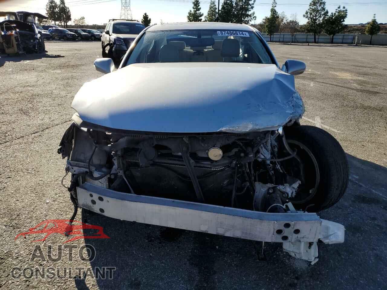 LEXUS IS 2011 - JTHBF5C24B5150036