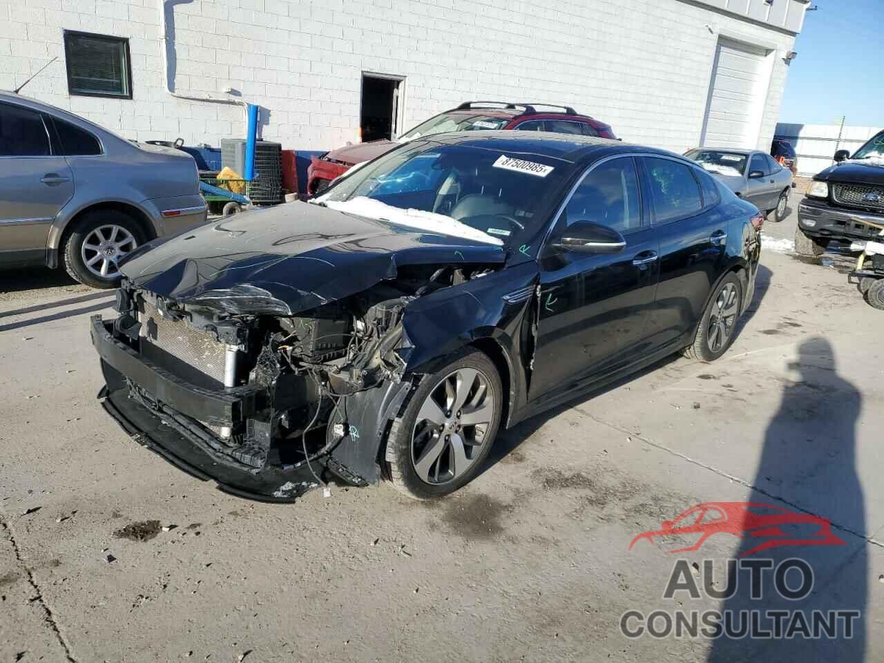 KIA OPTIMA 2019 - 5XXGT4L32KG359452