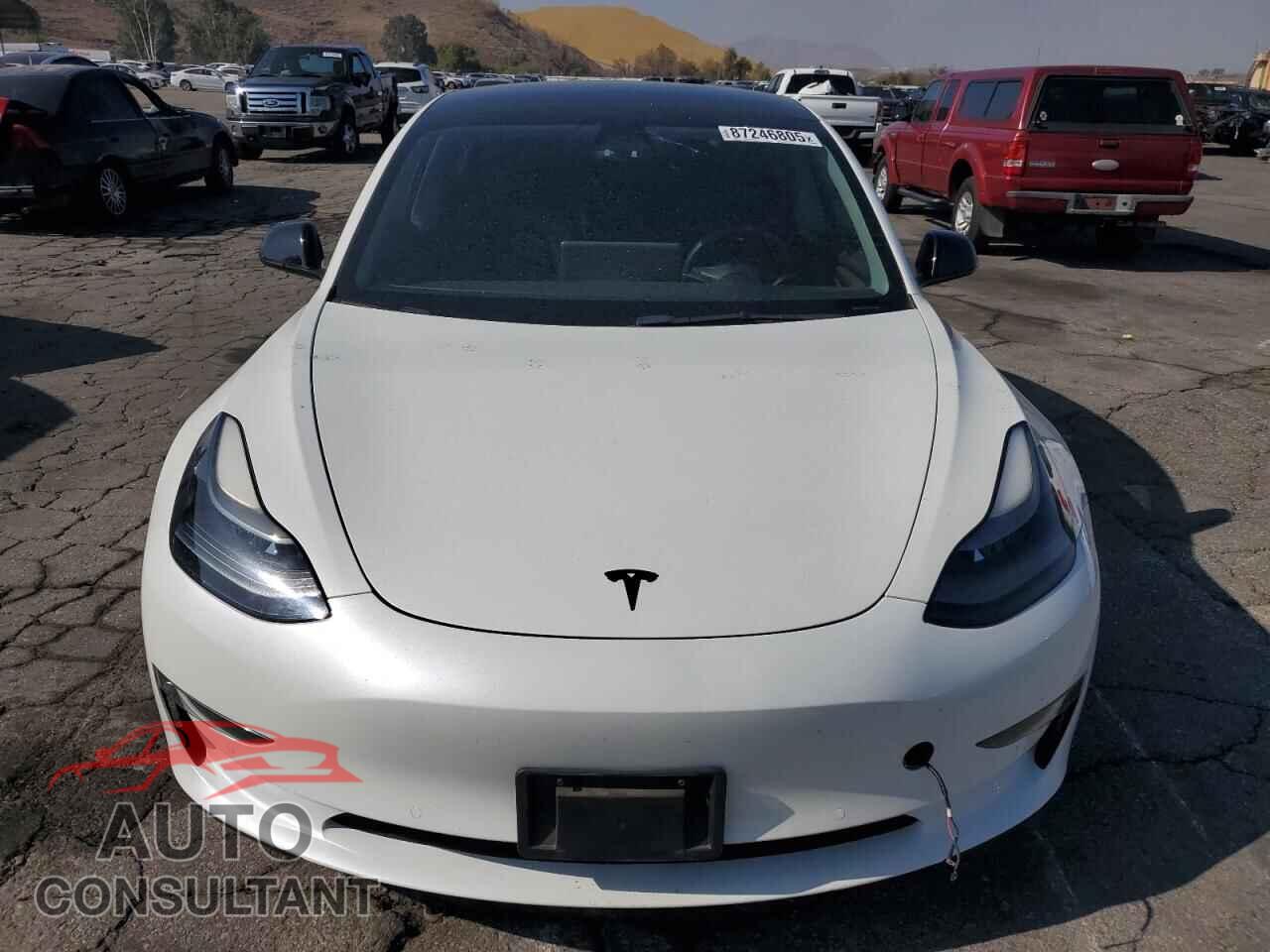 TESLA MODEL 3 2022 - 5YJ3E1EB6NF136415