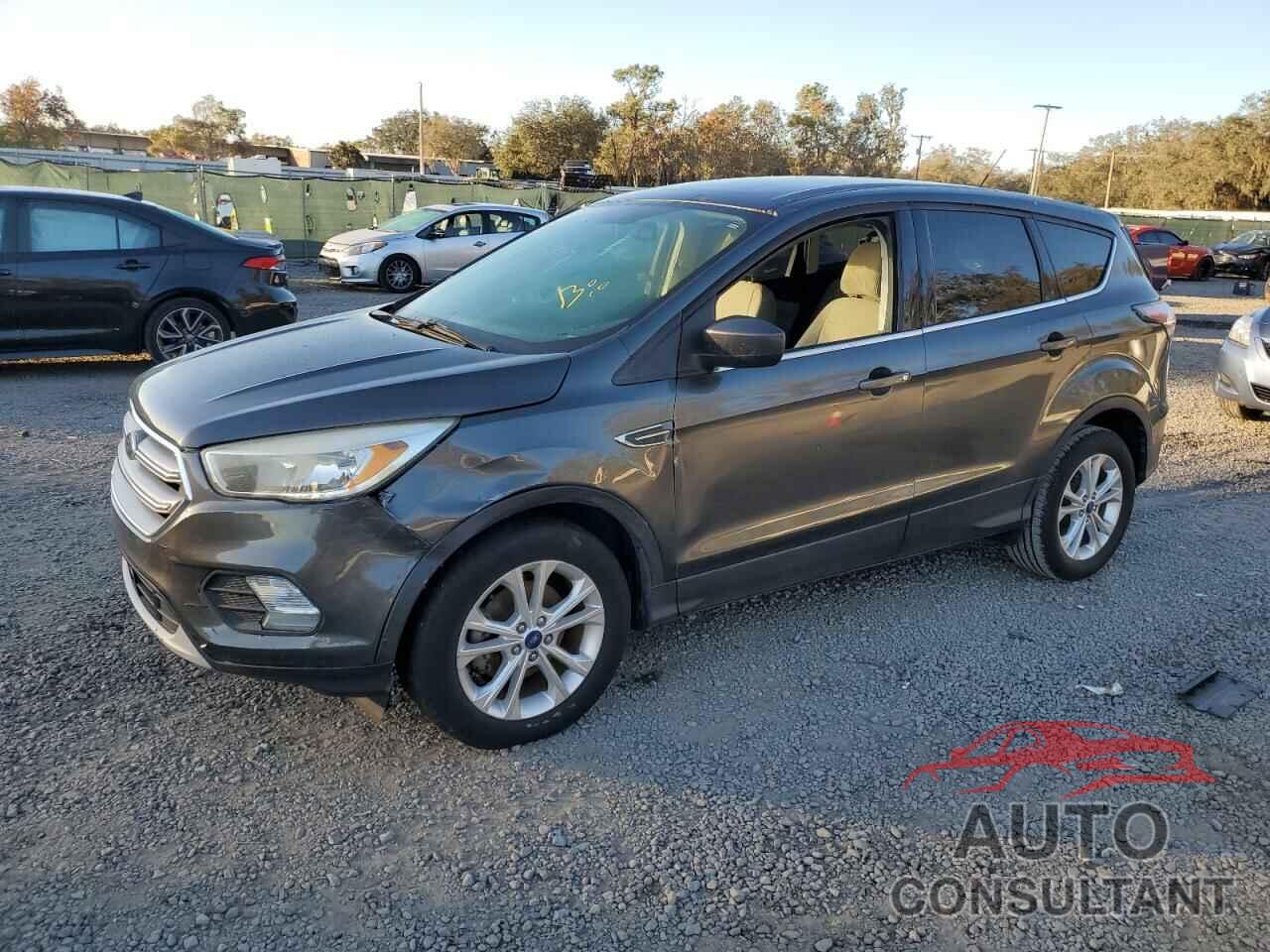 FORD ESCAPE 2017 - 1FMCU0GD5HUA88814