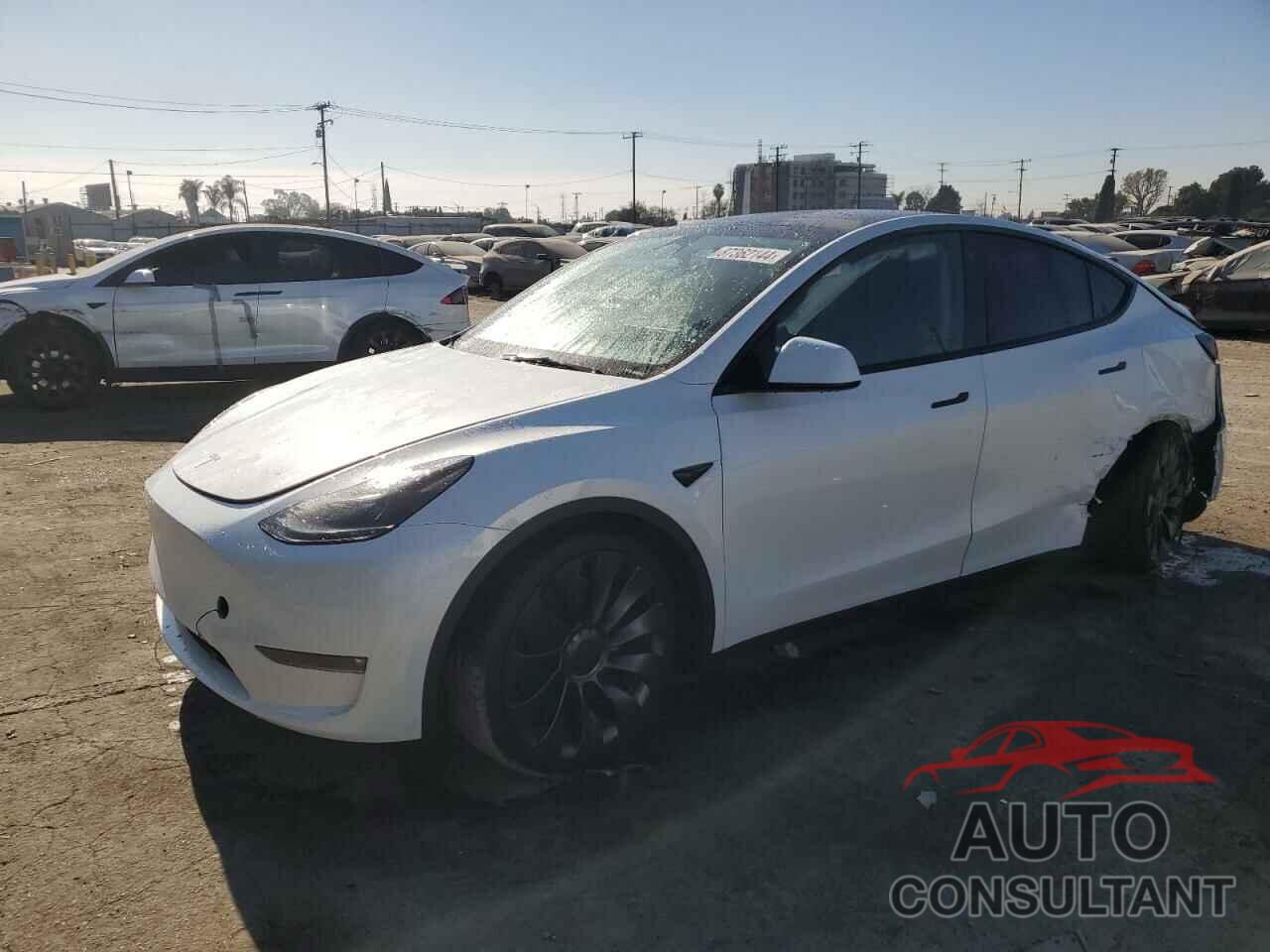 TESLA MODEL Y 2023 - 7SAYGDEF1PF750363