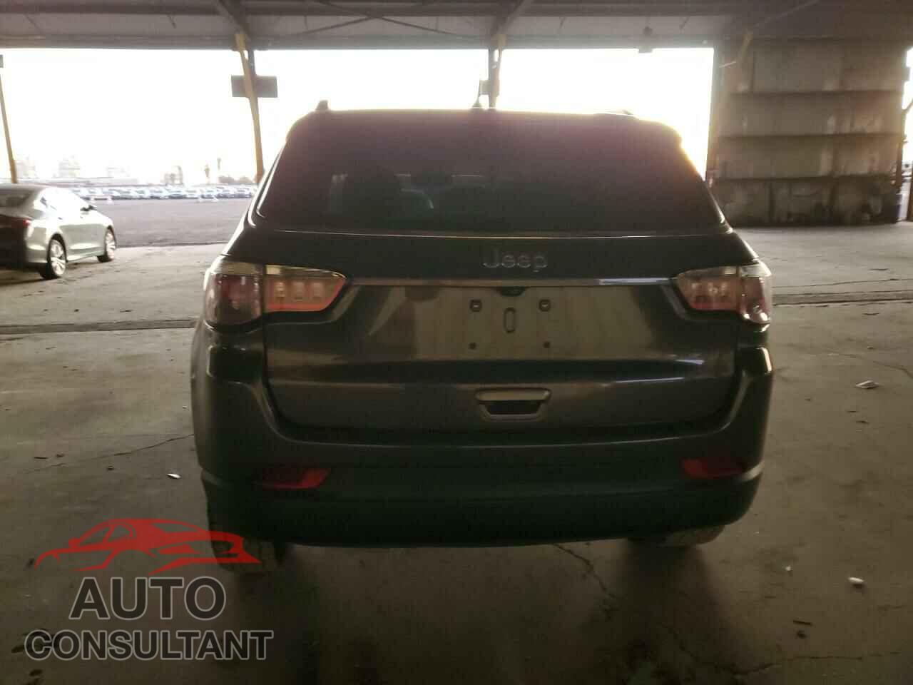 JEEP COMPASS 2018 - 3C4NJCBB2JT309024
