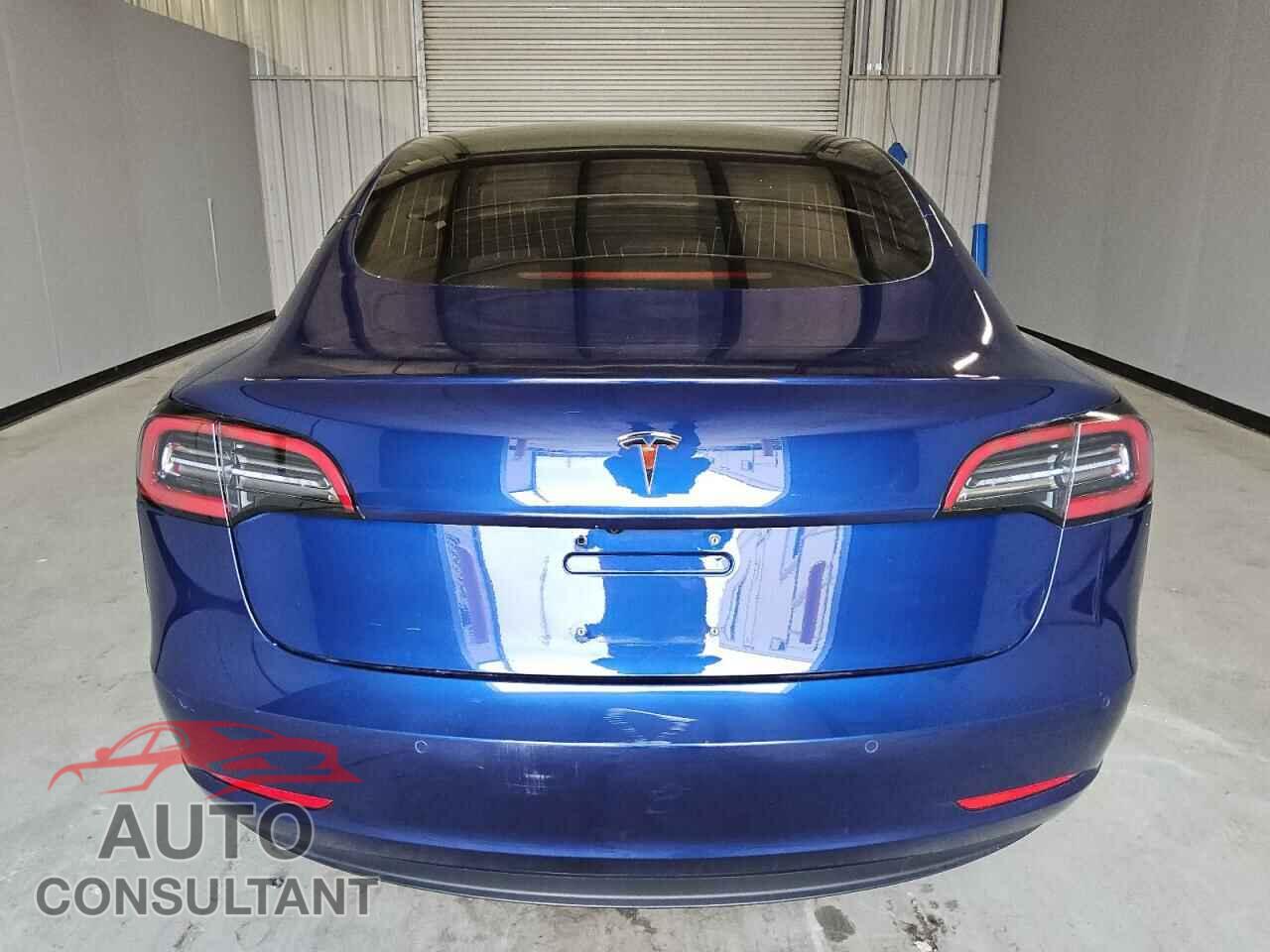 TESLA MODEL 3 2018 - 5YJ3E1EA8JF155727