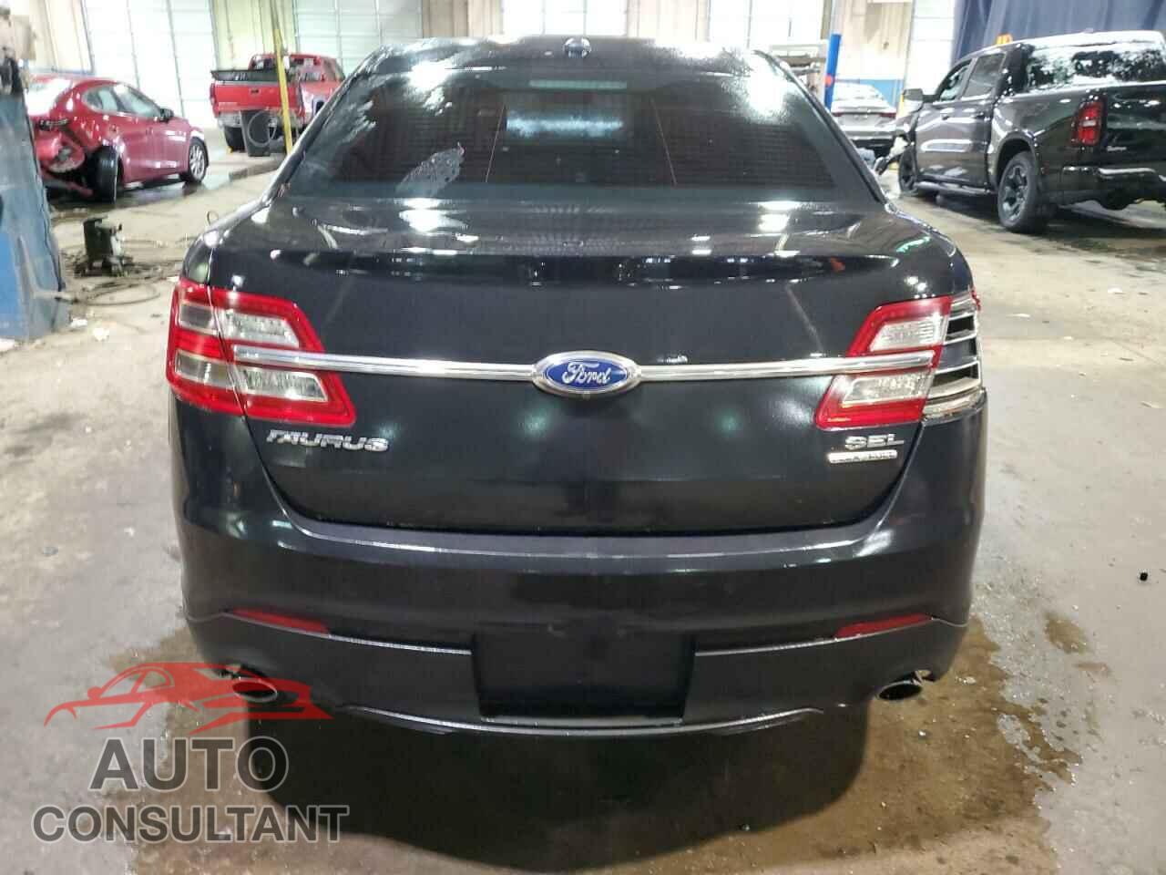 FORD TAURUS 2015 - 1FAHP2E86FG105592
