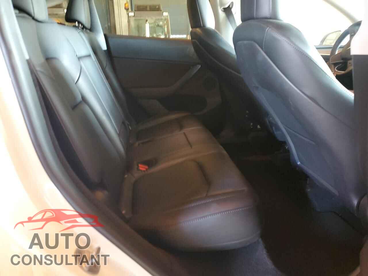 TESLA MODEL Y 2023 - 7SAYGDEEXPF637647