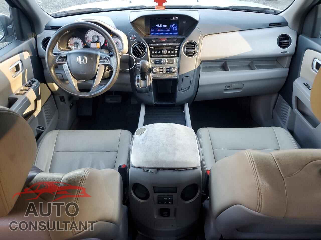 HONDA PILOT 2013 - 5FNYF4H28DB045659