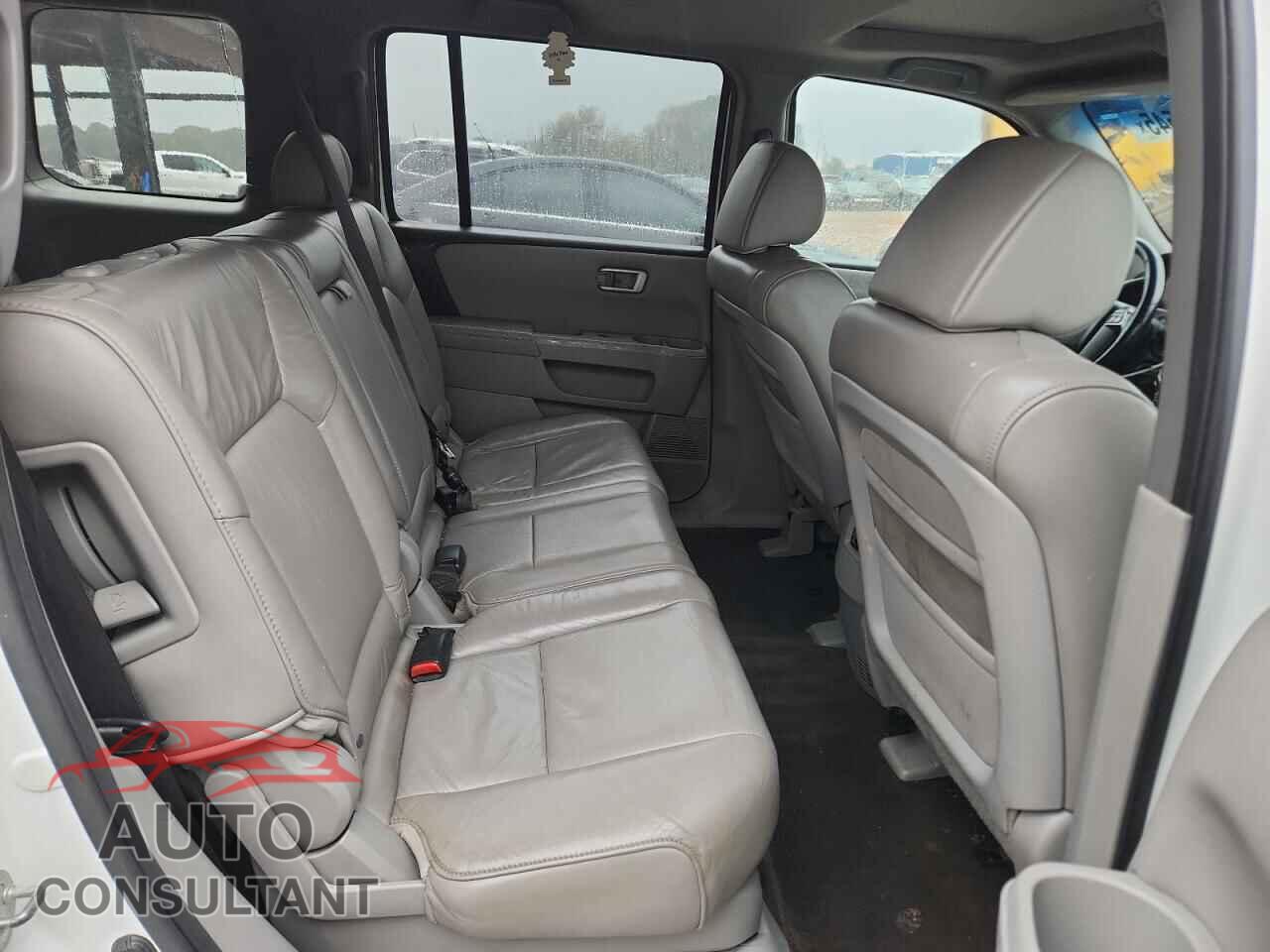 HONDA PILOT 2011 - 5FNYF3H59BB038883