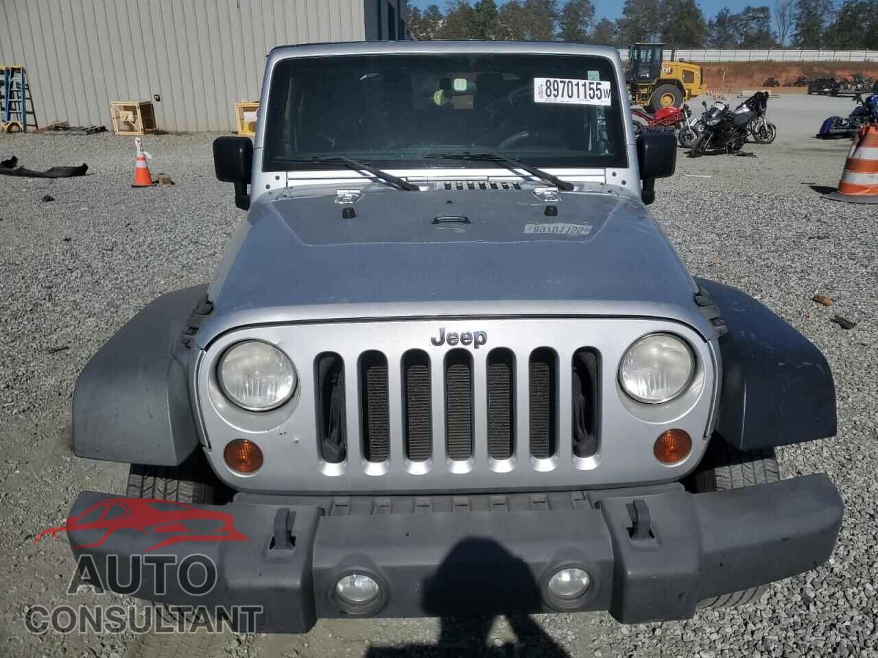 JEEP WRANGLER 2011 - 1J4AA2D11BL521756