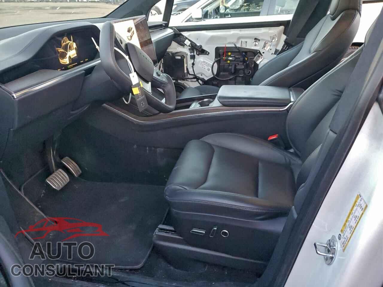 TESLA MODEL X 2023 - 7SAXCBE53PF395490