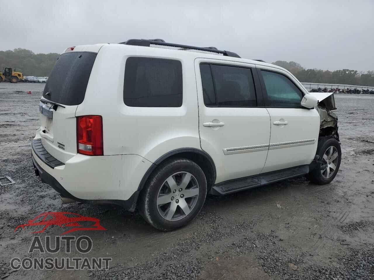 HONDA PILOT 2015 - 5FNYF4H95FB035929