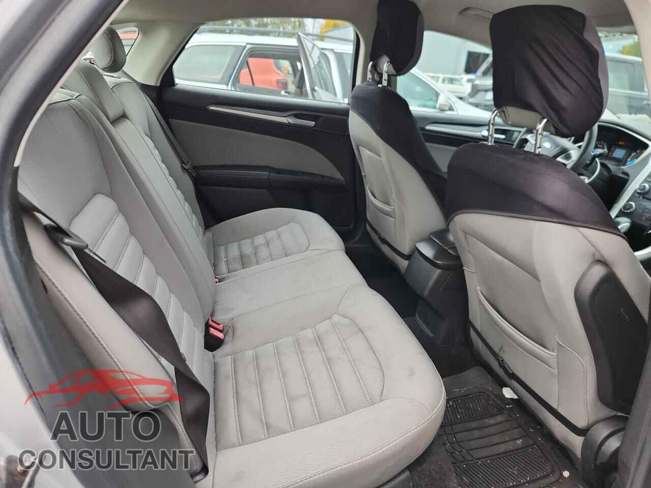 FORD FUSION 2013 - 3FA6P0G72DR262820