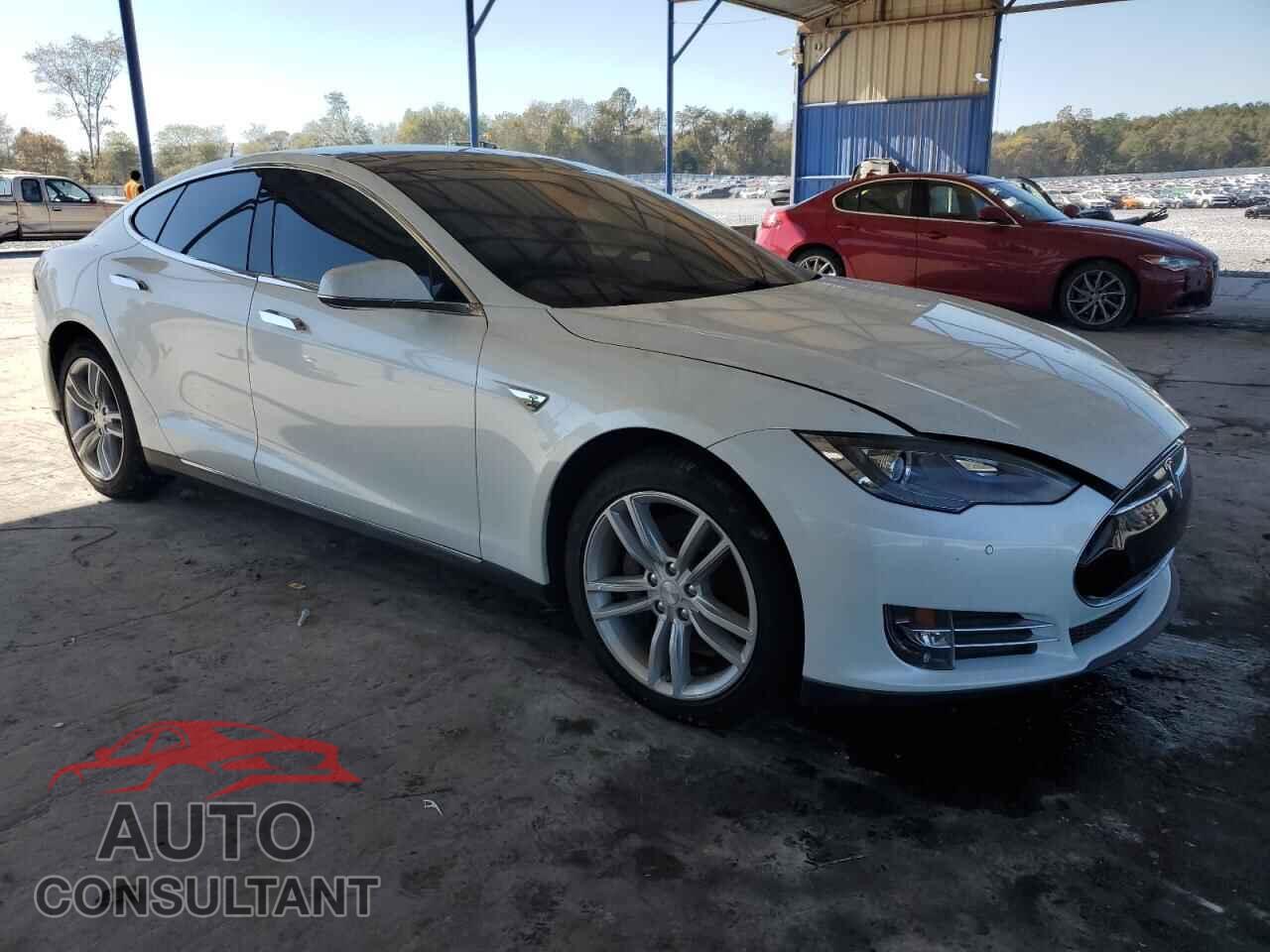 TESLA MODEL S 2014 - 5YJSA1H10EFP39712
