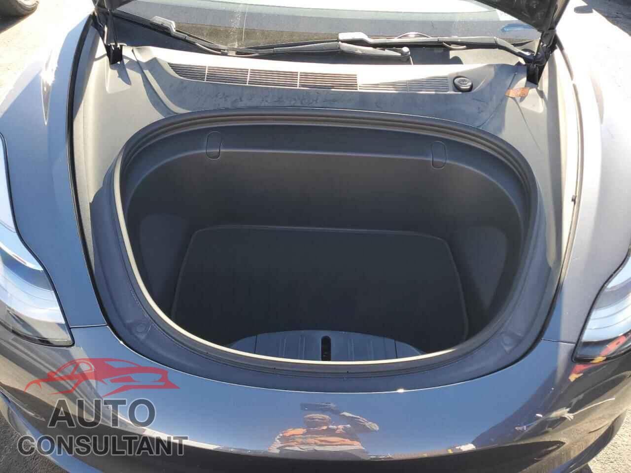 TESLA MODEL 3 2018 - 5YJ3E1EA0JF048803