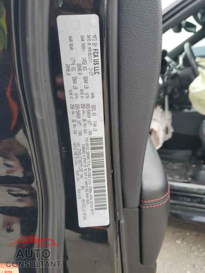 DODGE DURANGO 2017 - 1C4SDJCT3HC771197