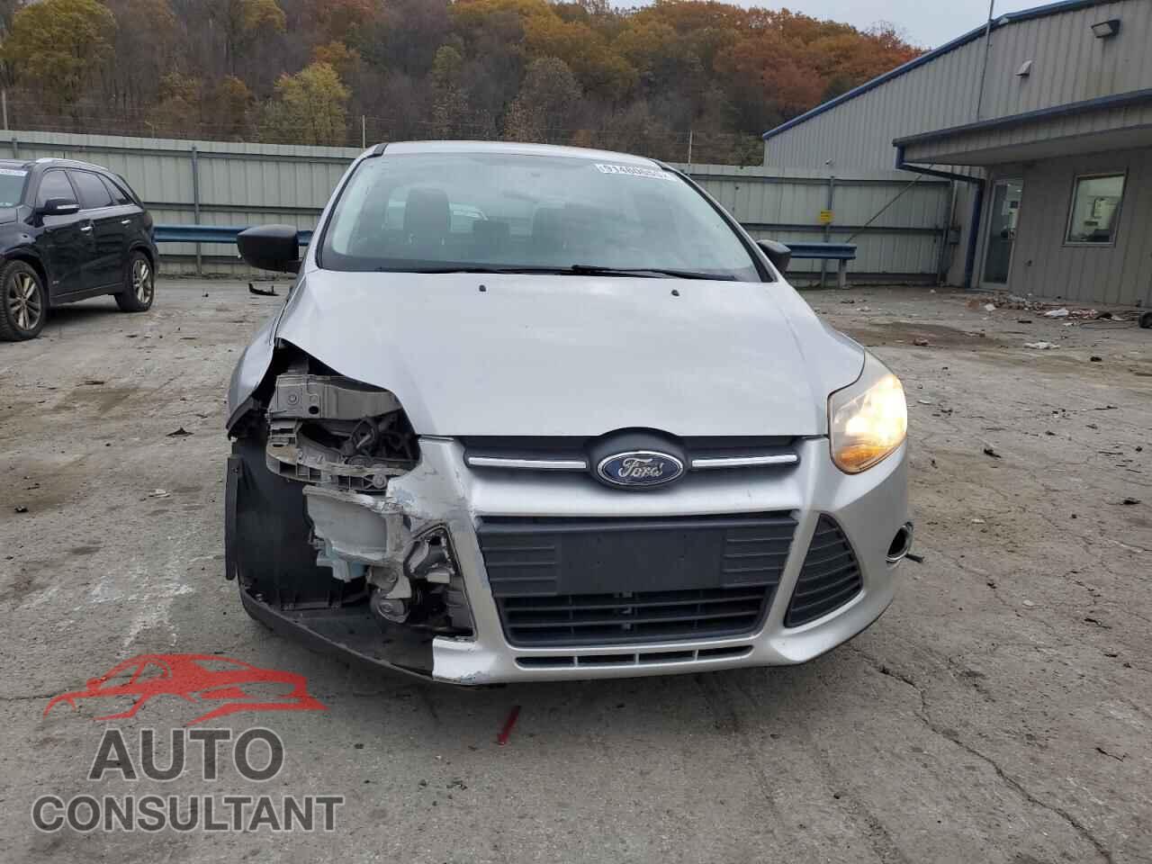 FORD FOCUS 2014 - 1FADP3E26EL378523