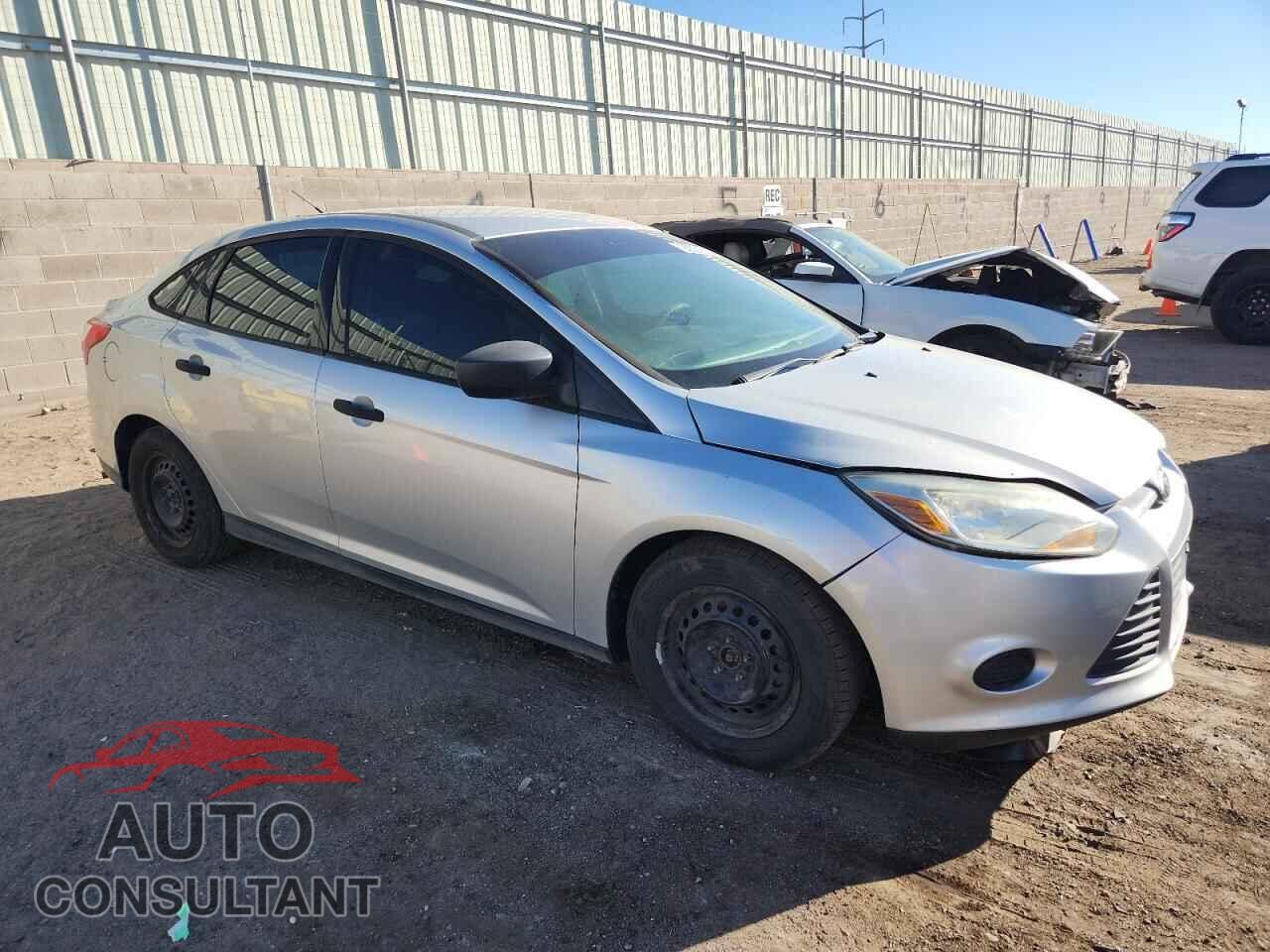FORD FOCUS 2012 - 1FAHP3E28CL435156