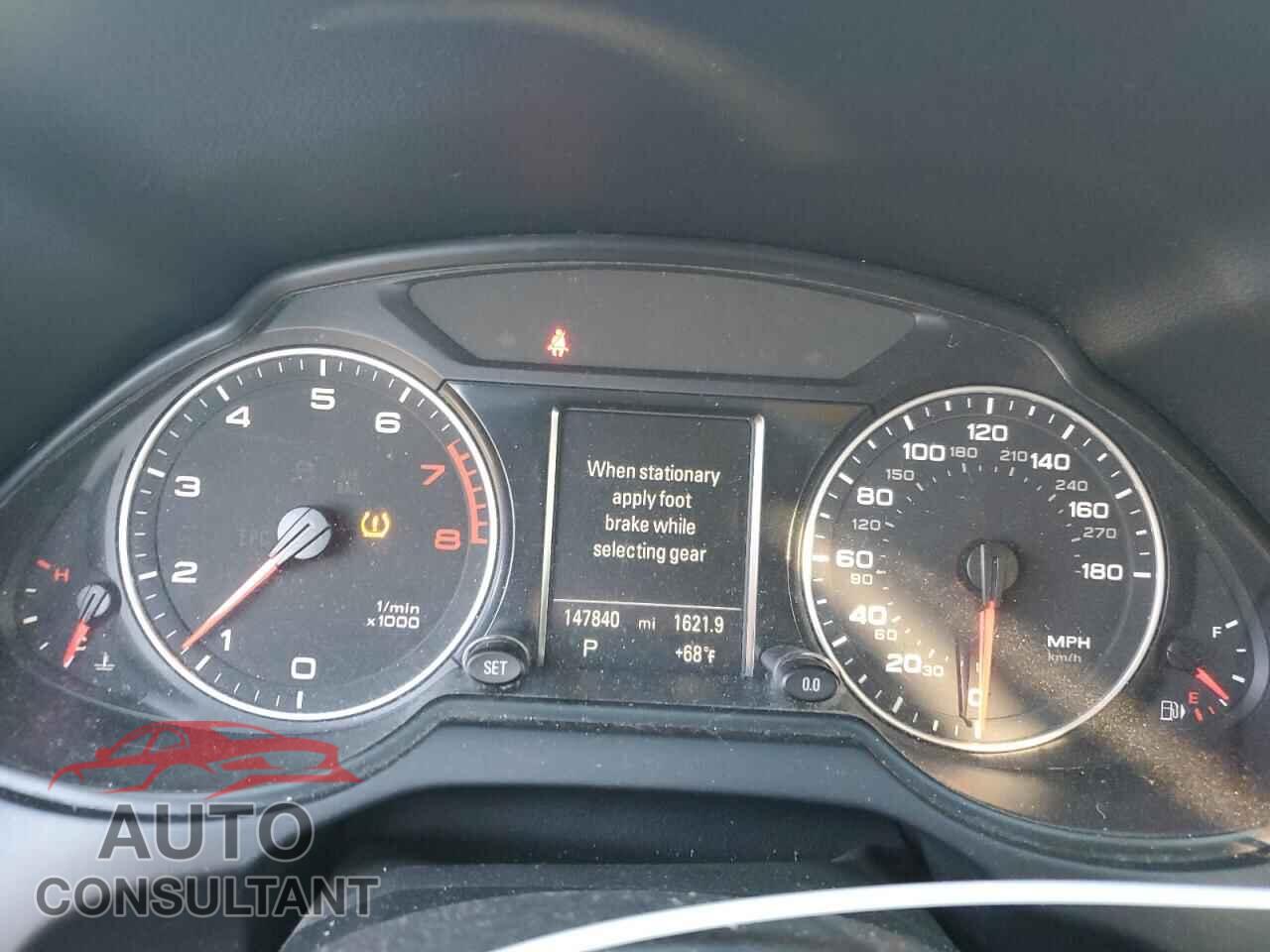 AUDI Q5 2011 - WA1LFAFP2BA081063