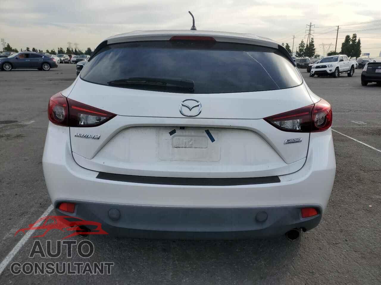 MAZDA 3 2016 - 3MZBM1K79GM303893