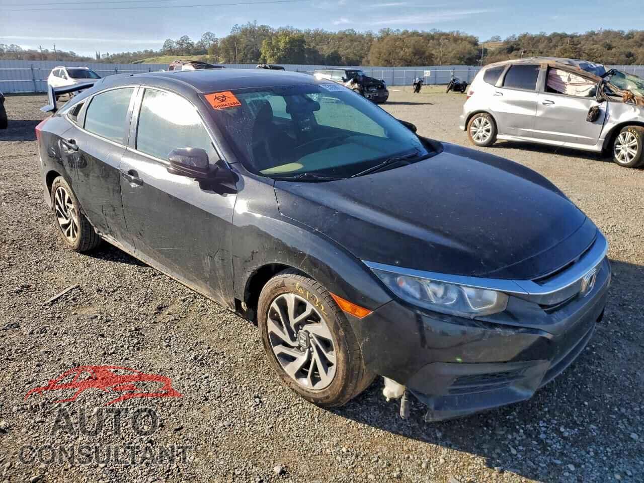 HONDA CIVIC 2018 - 2HGFC2F74JH576156