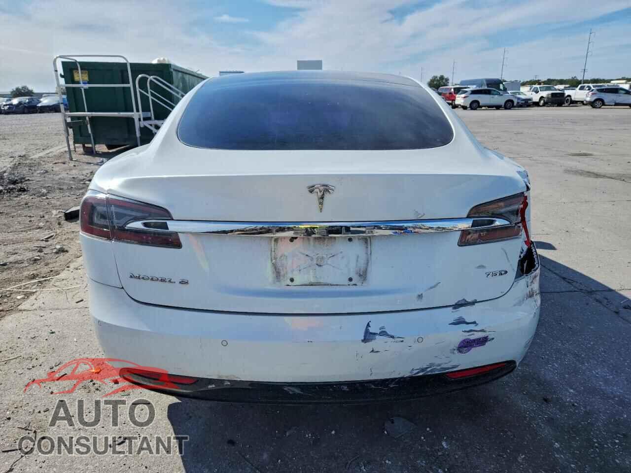 TESLA MODEL S 2018 - 5YJSA1E25JF281804