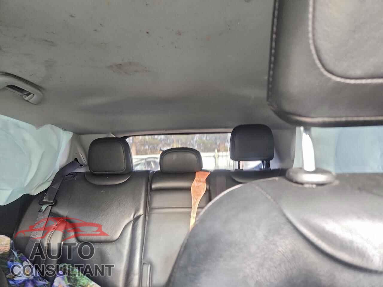 JEEP COMPASS 2019 - 3C4NJDCB2KT791015