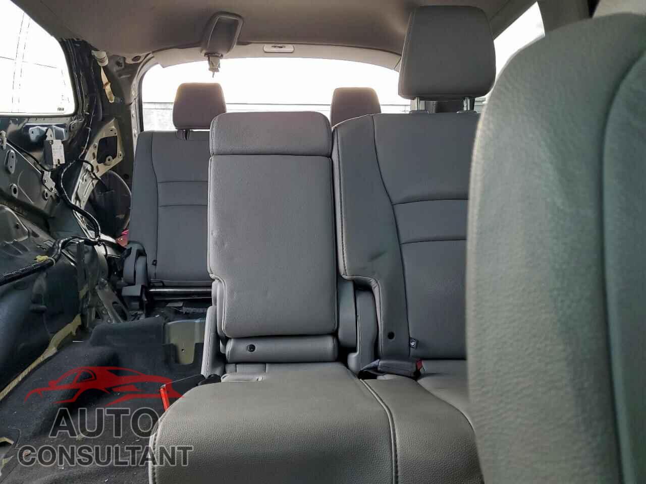 HONDA PILOT 2017 - 5FNYF5H62HB035286