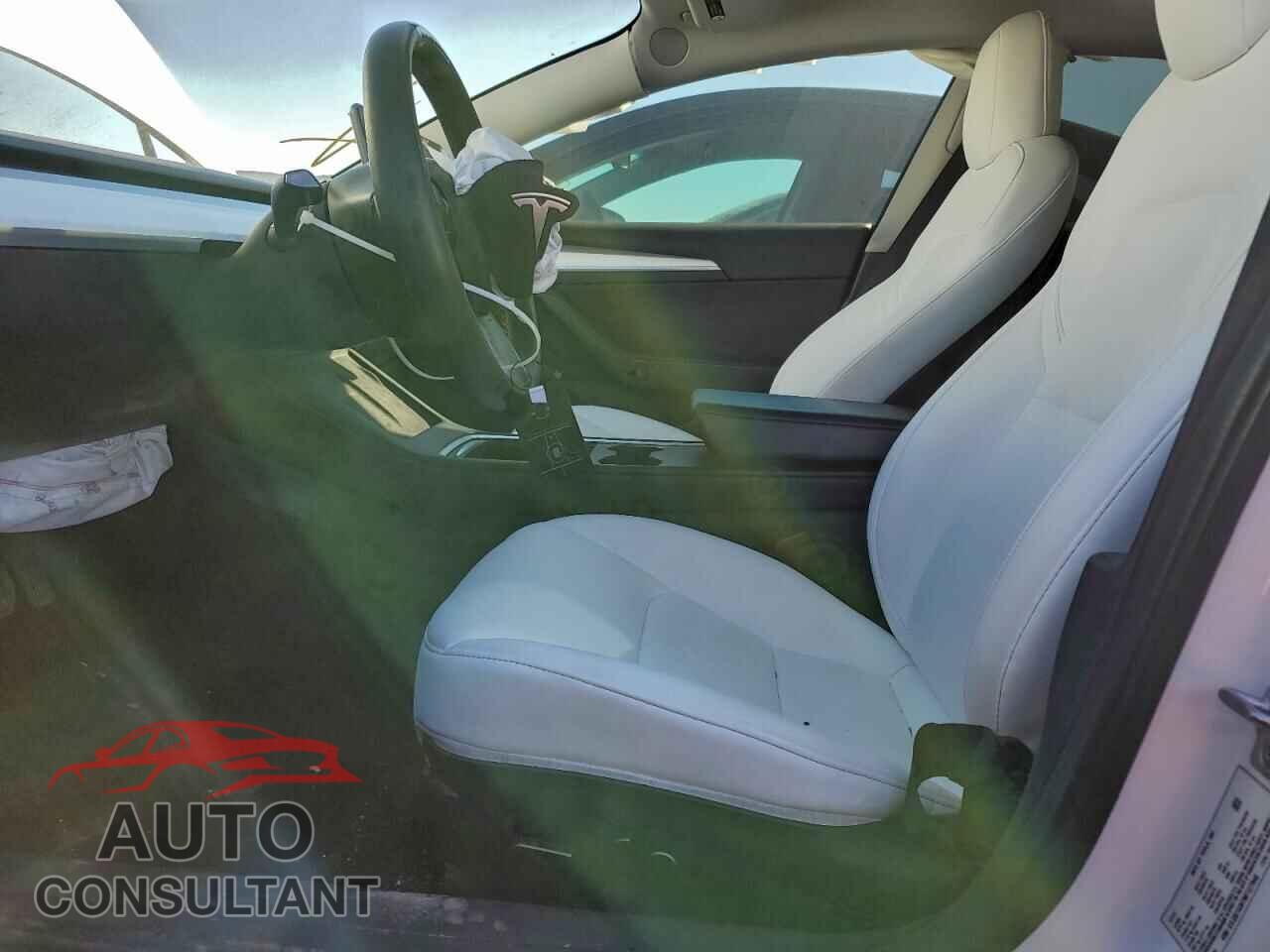 TESLA MODEL 3 2022 - 5YJ3E1EB7NF127948