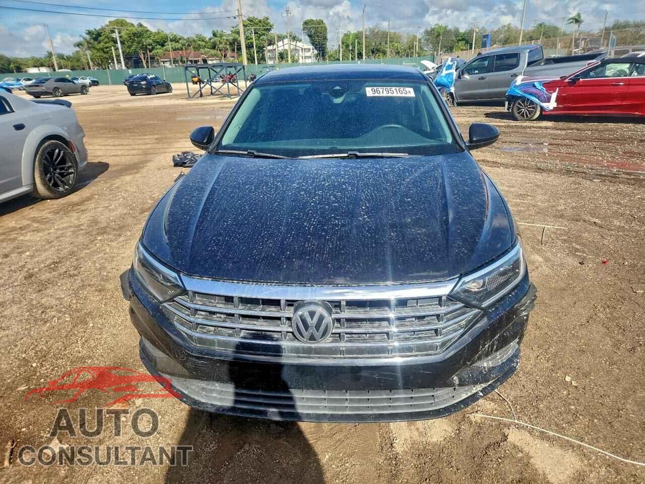 VOLKSWAGEN JETTA 2019 - 3VWEB7BUXKM235480
