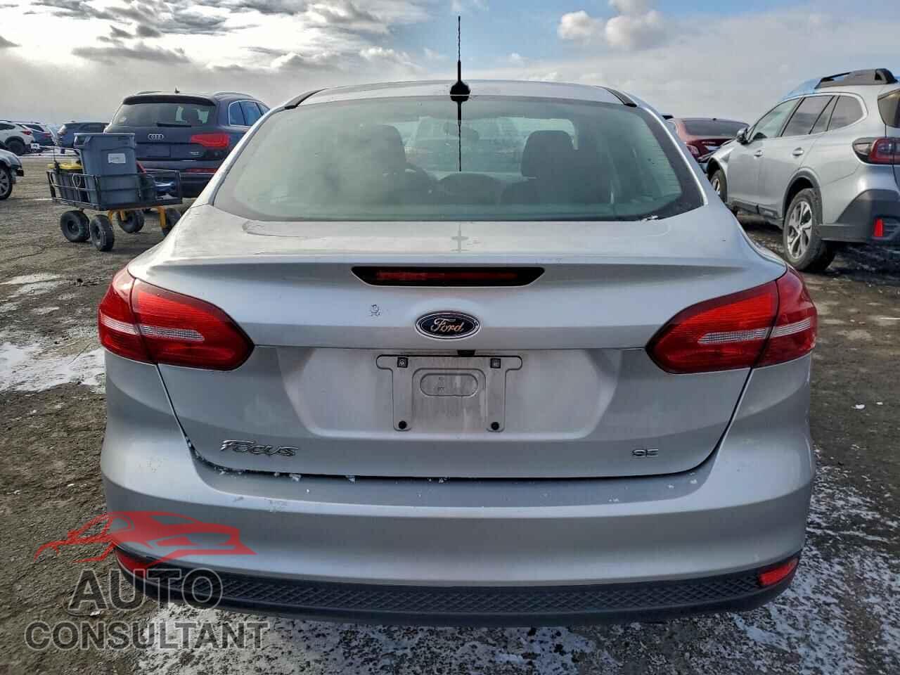 FORD FOCUS 2017 - 1FADP3F29HL207526