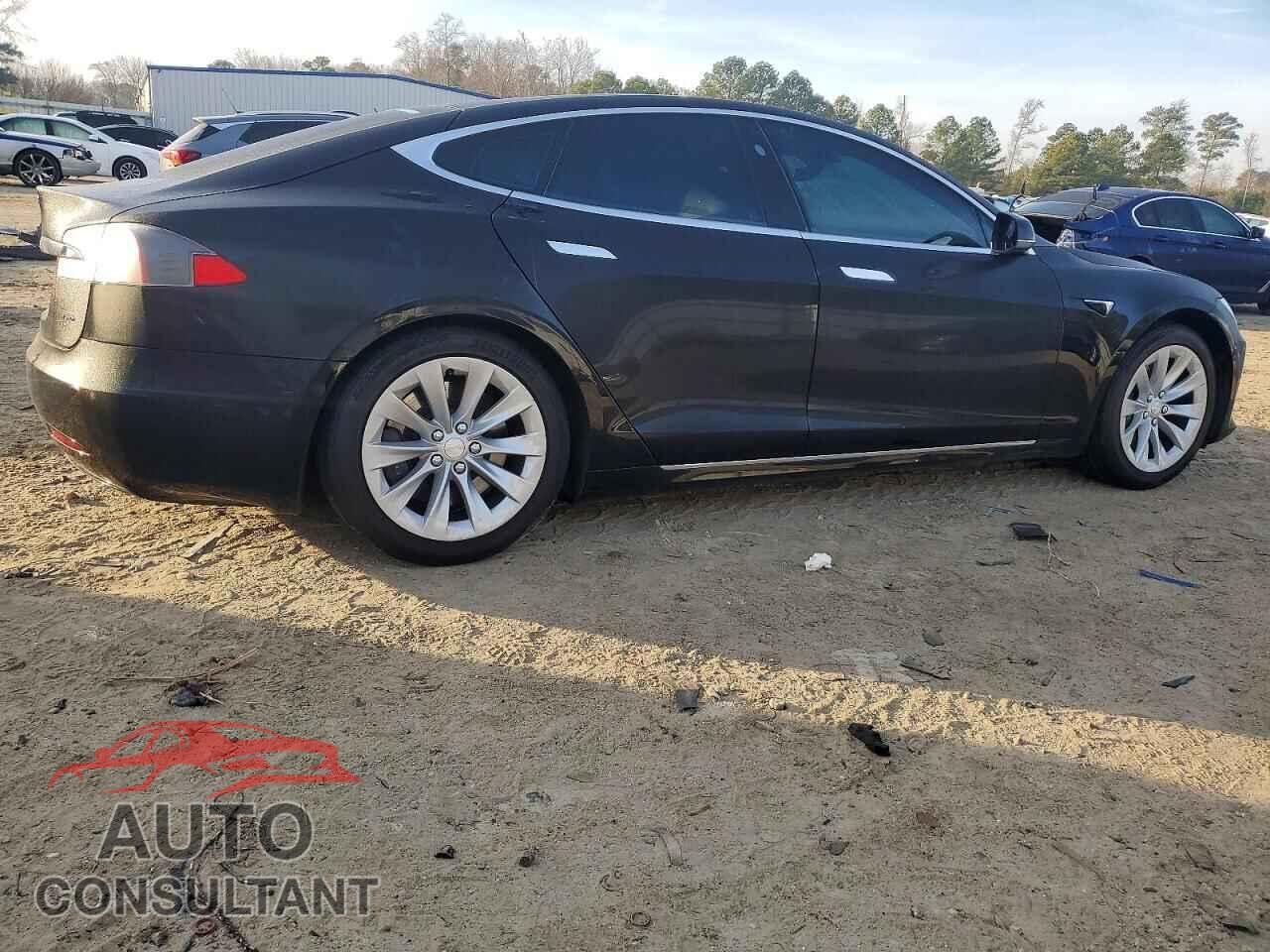 TESLA MODEL S 2017 - 5YJSA1E25HF210855
