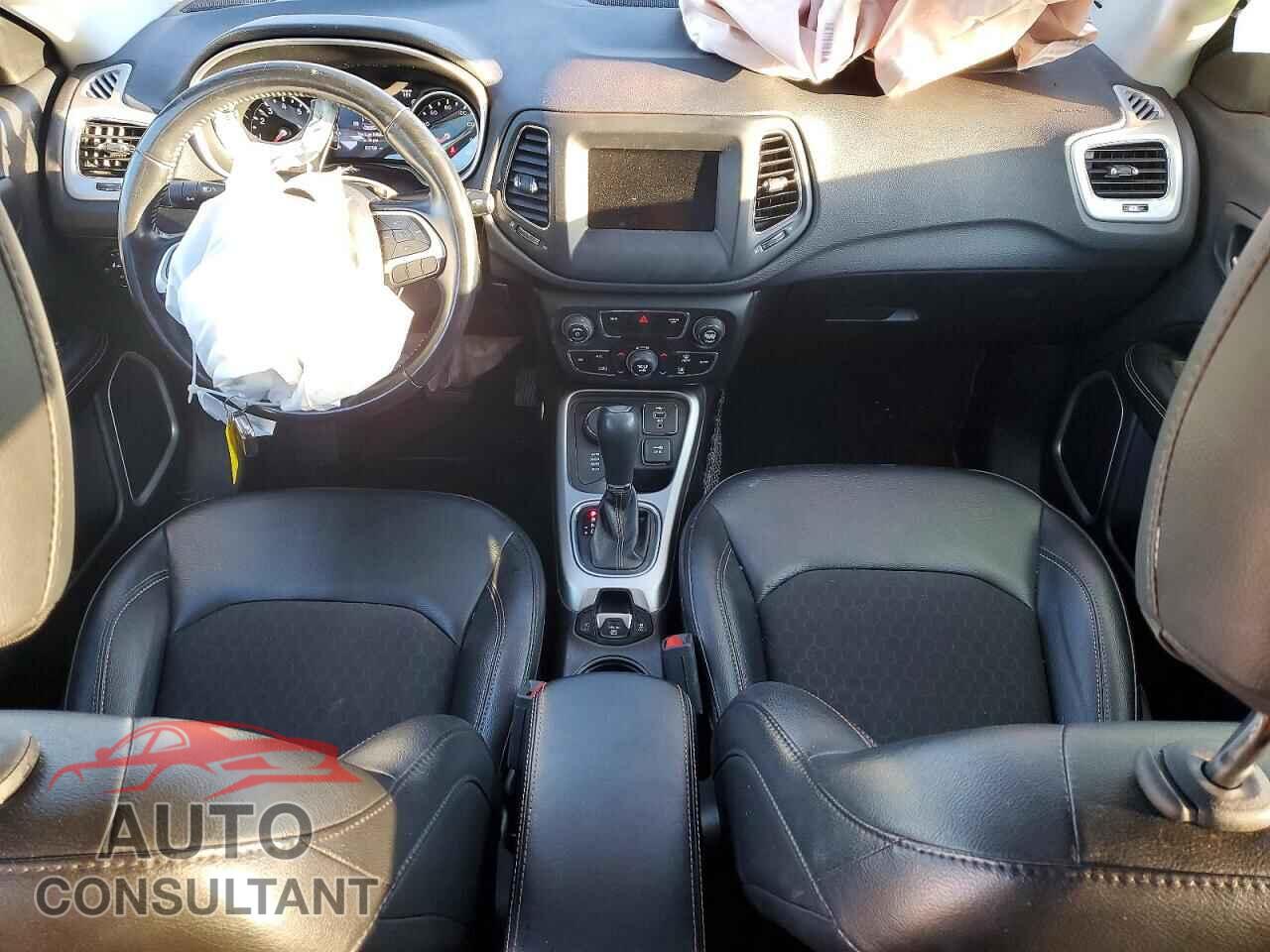 JEEP COMPASS 2020 - 3C4NJDBB4LT145395