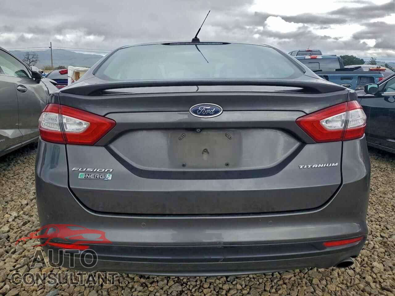 FORD FUSION 2016 - 3FA6P0SU8GR166370
