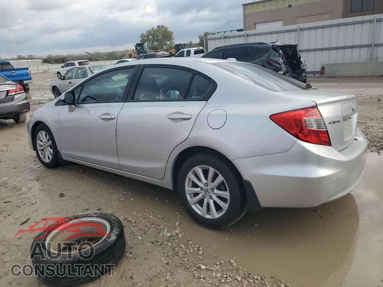 HONDA CIVIC 2012 - 2HGFB2F95CH513011
